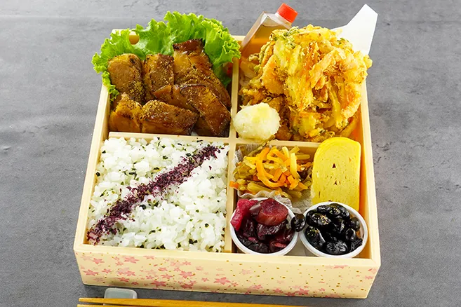 名物かき揚げと豚肉の燻し照焼御膳